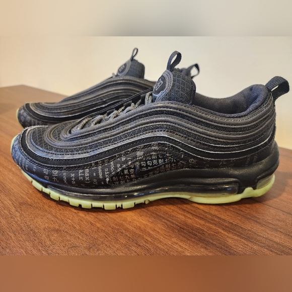 Women's Nike Air Max 97 With Glow Soles - Picture 2 of 10